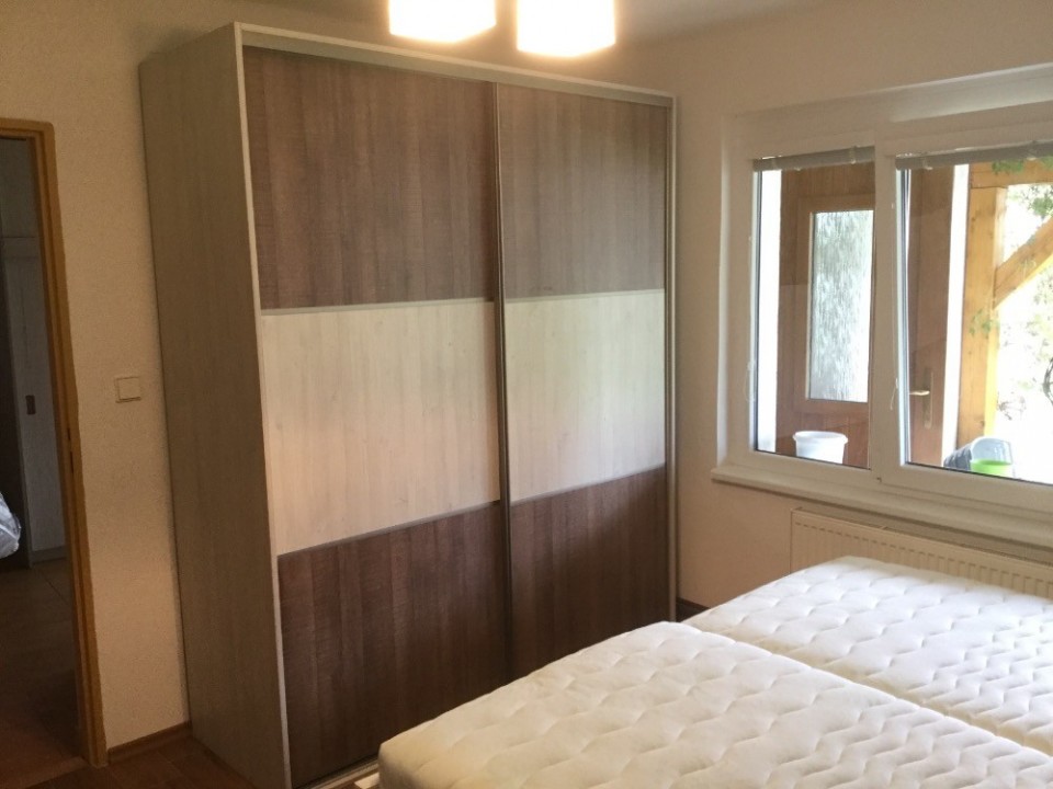 Vestavná skříň - posuvné dveře č.3