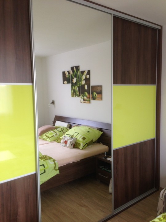 Vestavná skříň - posuvné dveře č.2