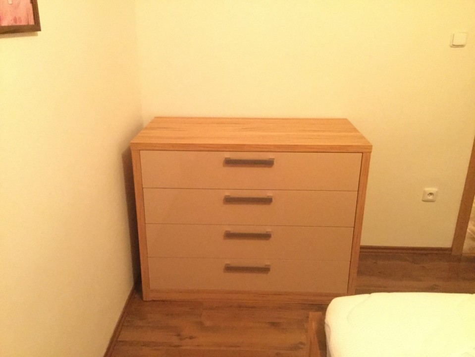 Vestavná skříň - posuvné dveře č.4