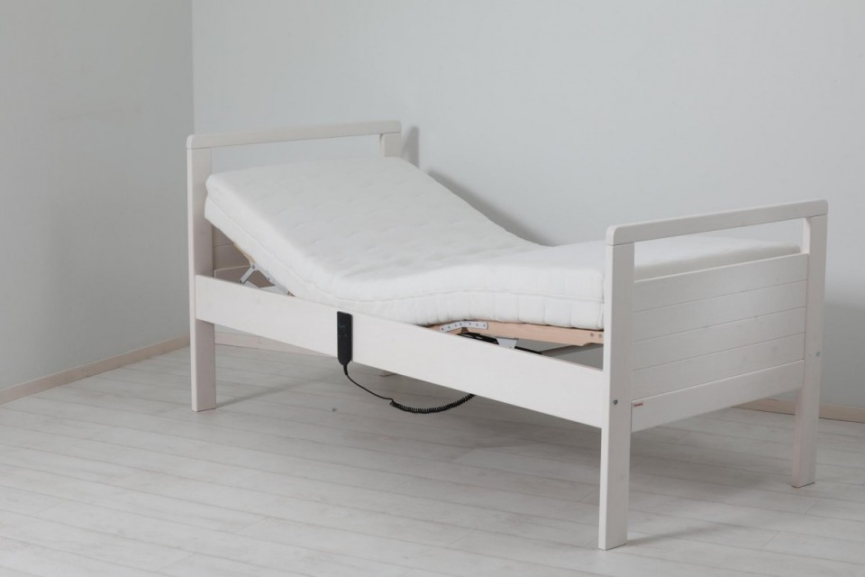 Postel Theo - smrk bělený č.4